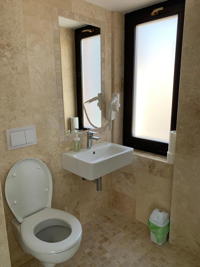 Dacia Residence Apartments บูคาเรสต์ ภายนอก รูปภาพ