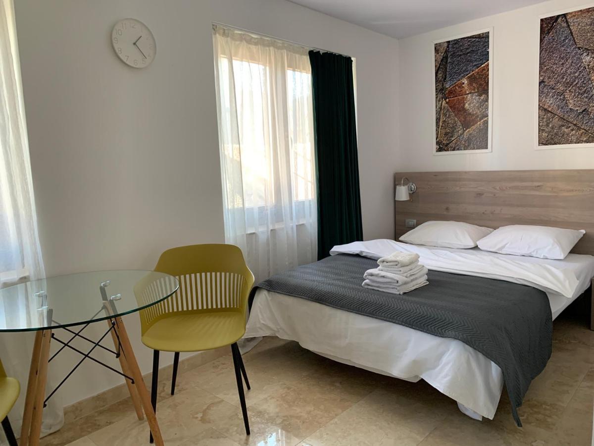 Dacia Residence Apartments บูคาเรสต์ ภายนอก รูปภาพ