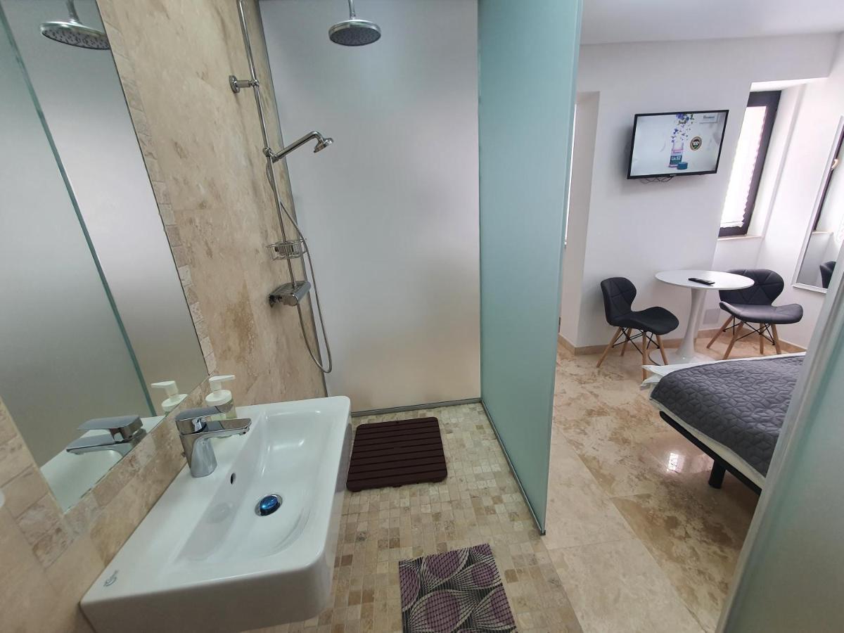 Dacia Residence Apartments บูคาเรสต์ ภายนอก รูปภาพ